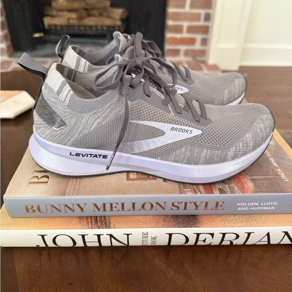 Brooks Levitate Gray Running Shoes